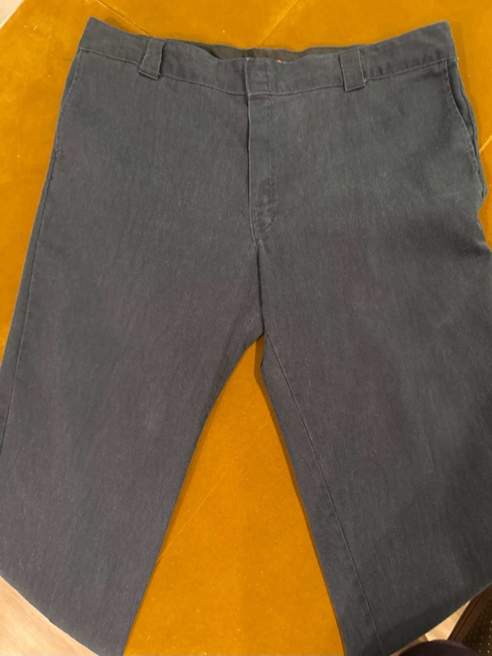 Classic Straight Leg Pants, Lt NAVY Denim
Pics look gray, Sz44 x 30